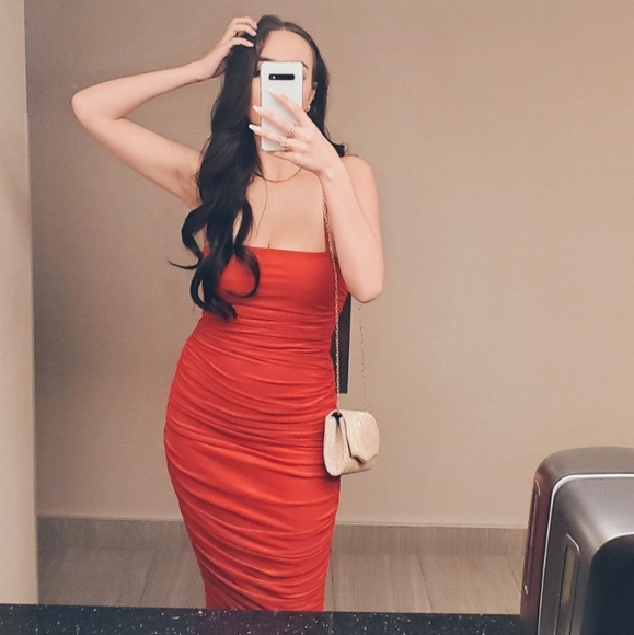PrettyLittleThing Red Strappy Mesh Ruched Midaxi Dress - Picture 1 of 8